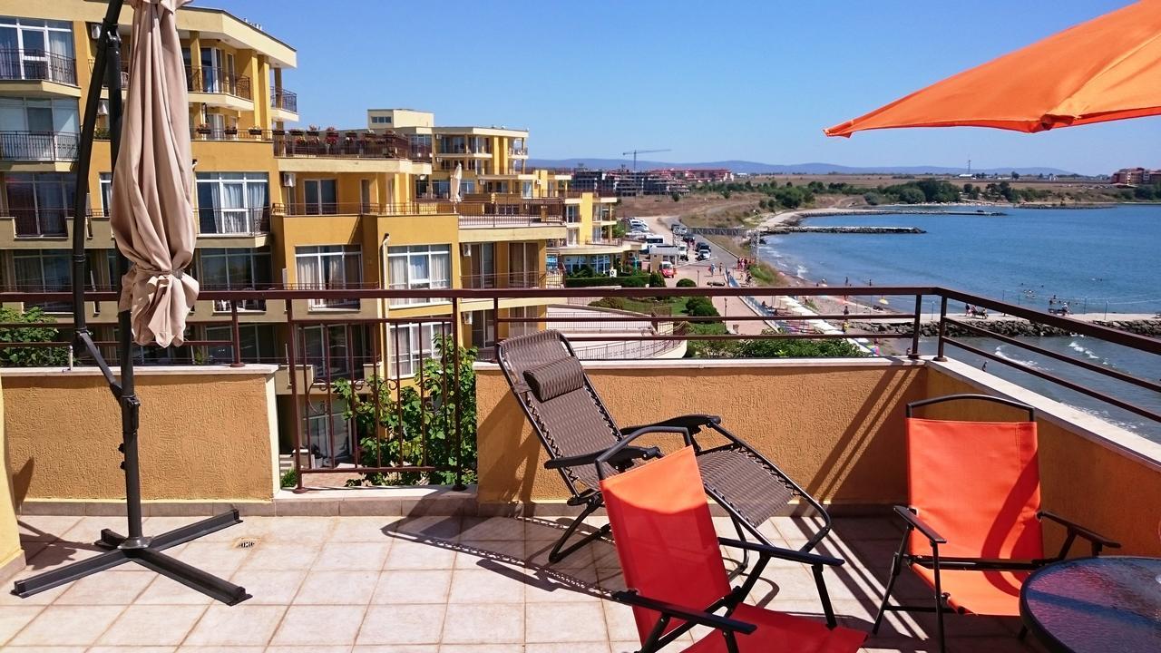 Akb Apartment Sea View Aheloy Exterior photo