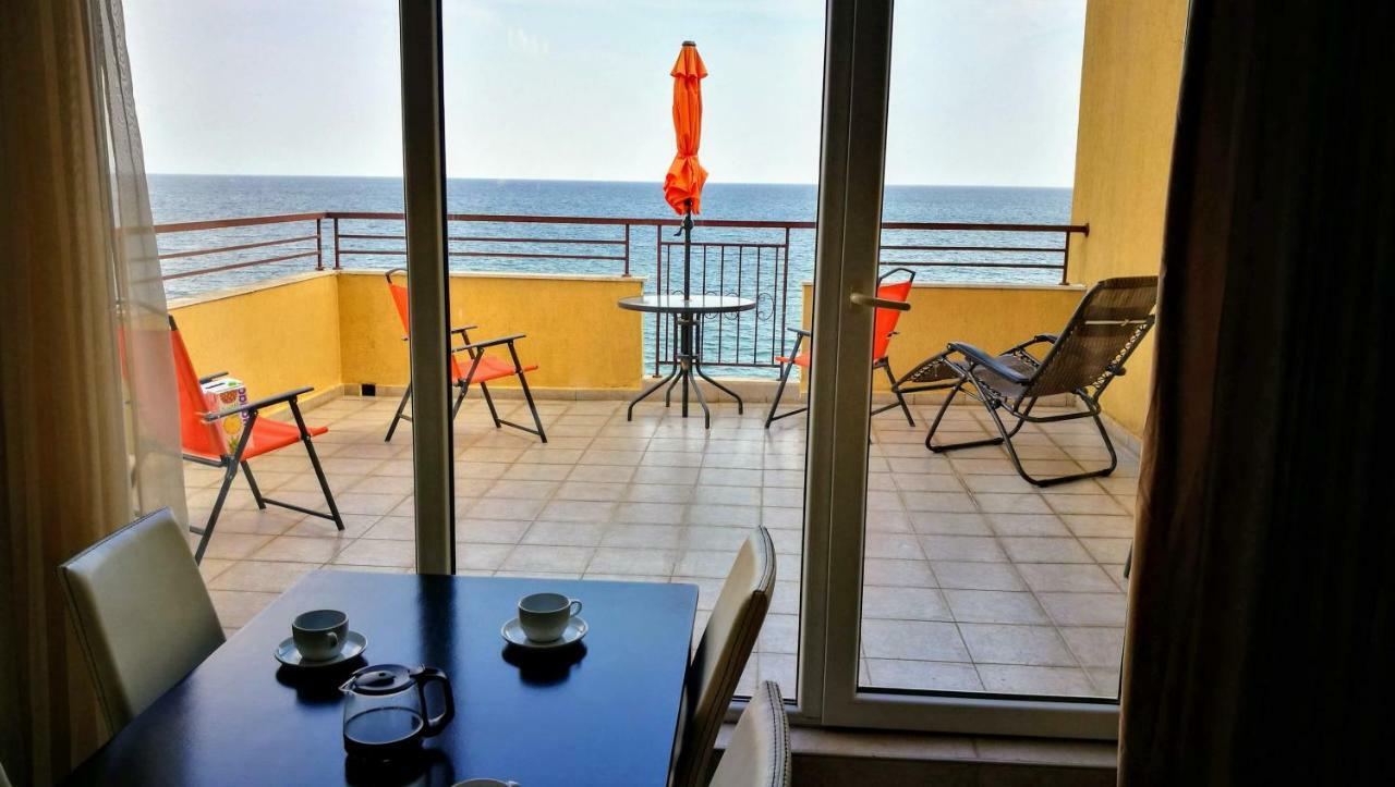 Akb Apartment Sea View Aheloy Exterior photo